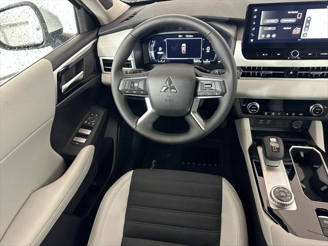 new 2025 Mitsubishi Outlander car, priced at $37,178