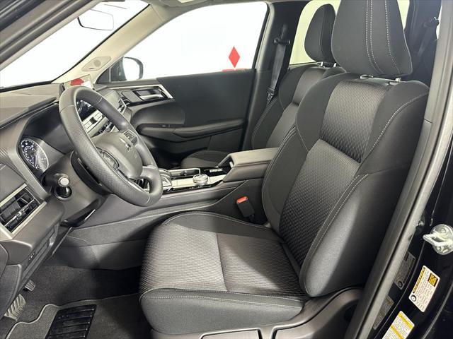 new 2025 Mitsubishi Outlander car, priced at $31,625