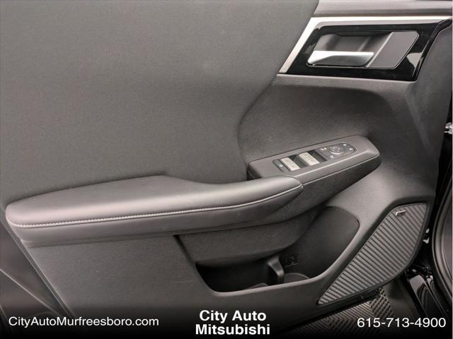 new 2025 Mitsubishi Outlander car, priced at $31,625