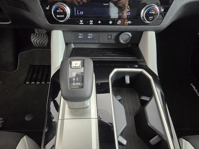new 2025 Mitsubishi Outlander car, priced at $37,065