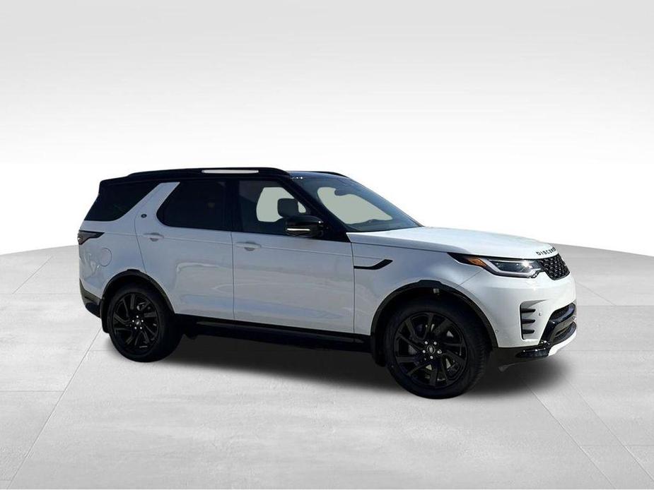 new 2024 Land Rover Discovery car, priced at $72,558