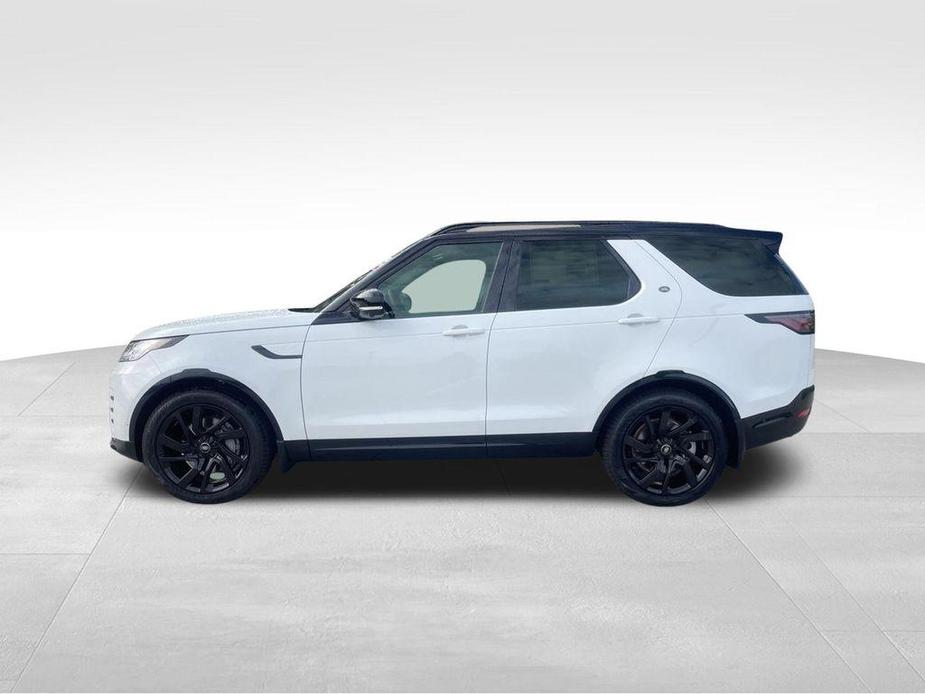 new 2024 Land Rover Discovery car, priced at $66,768