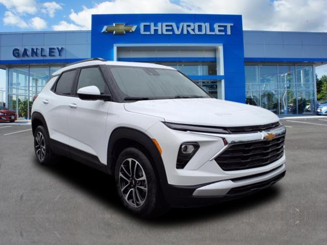 new 2025 Chevrolet TrailBlazer car, priced at $28,275