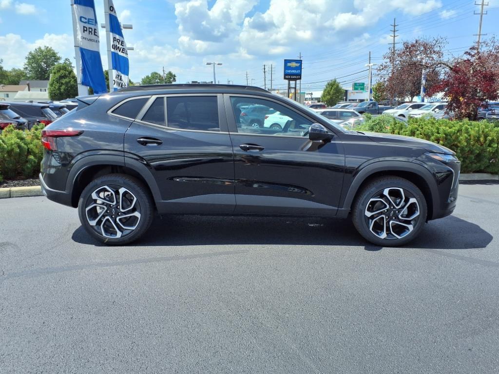 new 2025 Chevrolet Trax car, priced at $26,930
