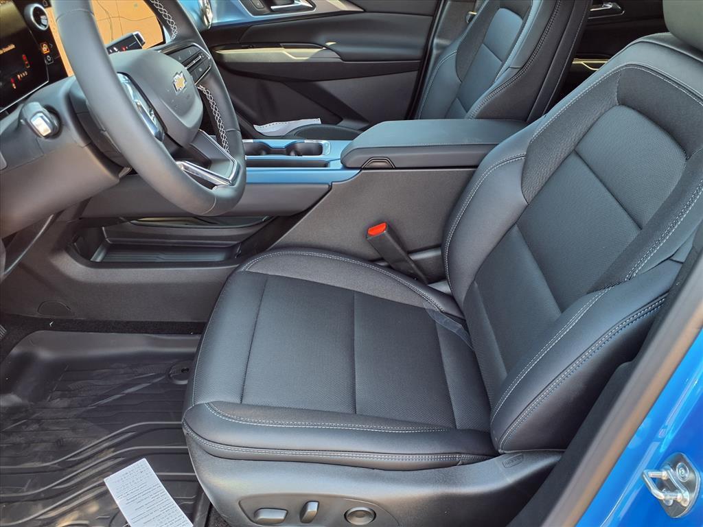 new 2025 Chevrolet Equinox EV car, priced at $44,880
