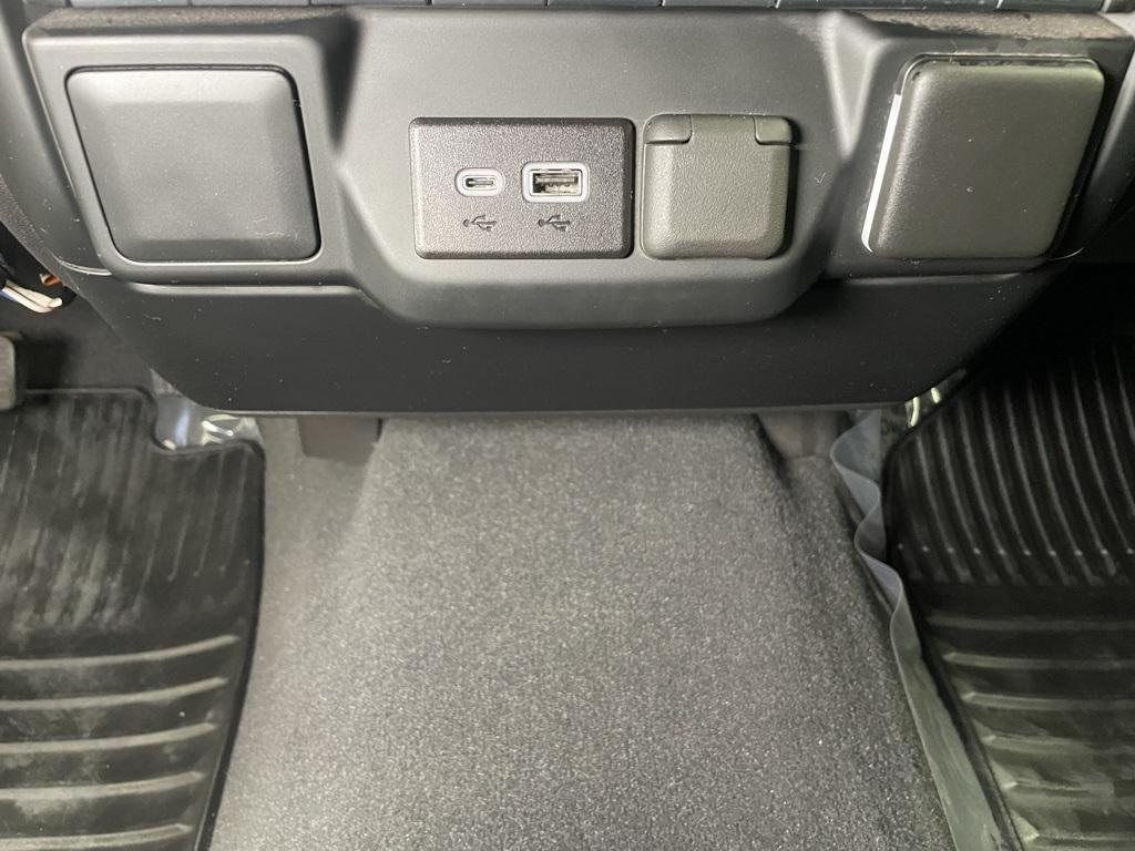 used 2024 Chevrolet Silverado 1500 car, priced at $42,499