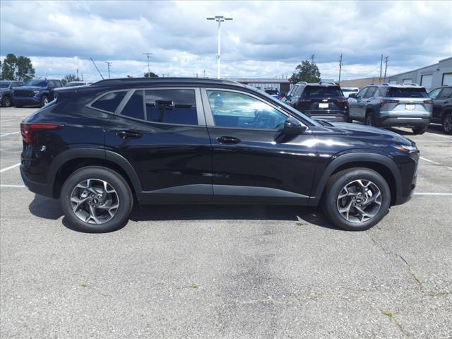 new 2025 Chevrolet Trax car, priced at $26,075