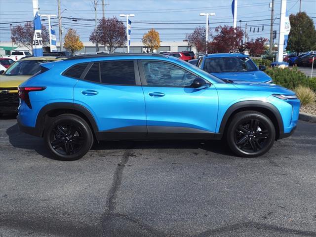 new 2025 Chevrolet Trax car