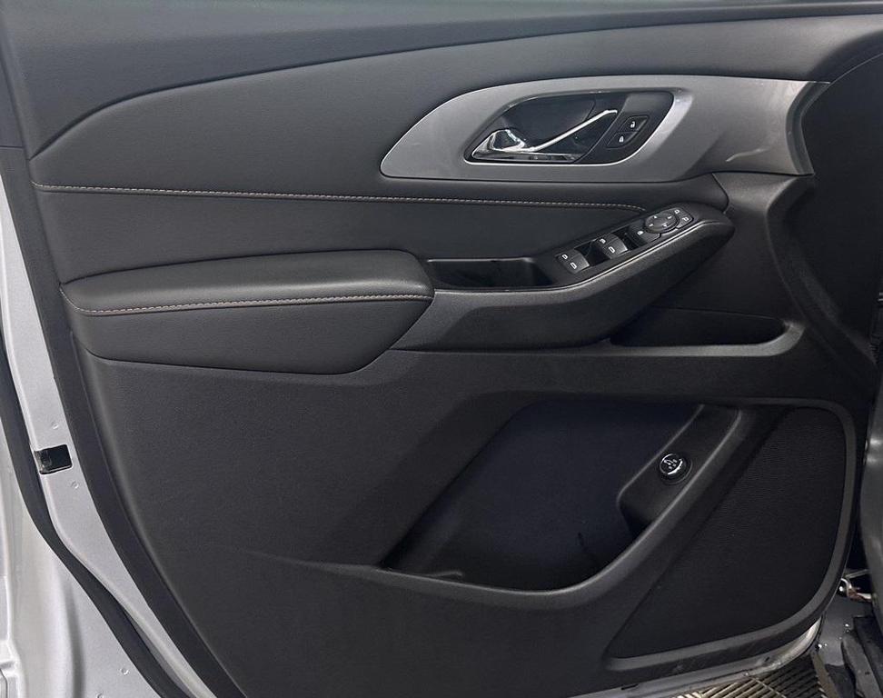 used 2020 Chevrolet Traverse car, priced at $23,993