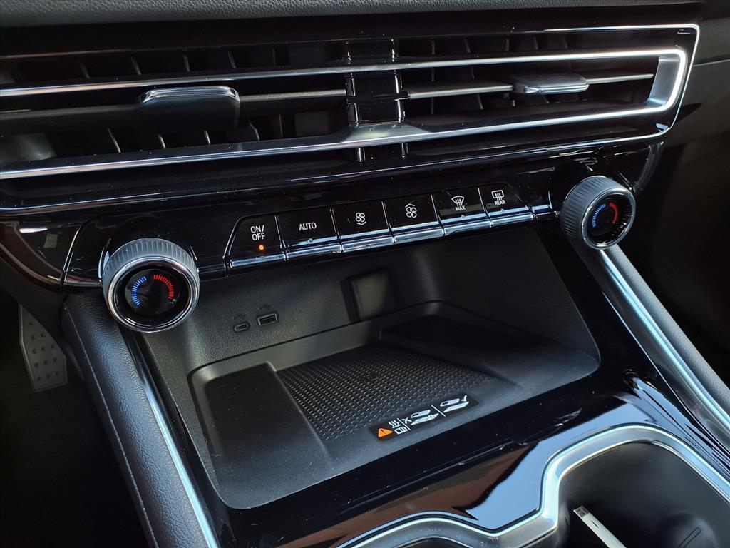 new 2026 Chevrolet Traverse car, priced at $45,572