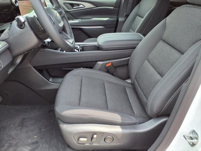 new 2025 Chevrolet Traverse car, priced at $42,545
