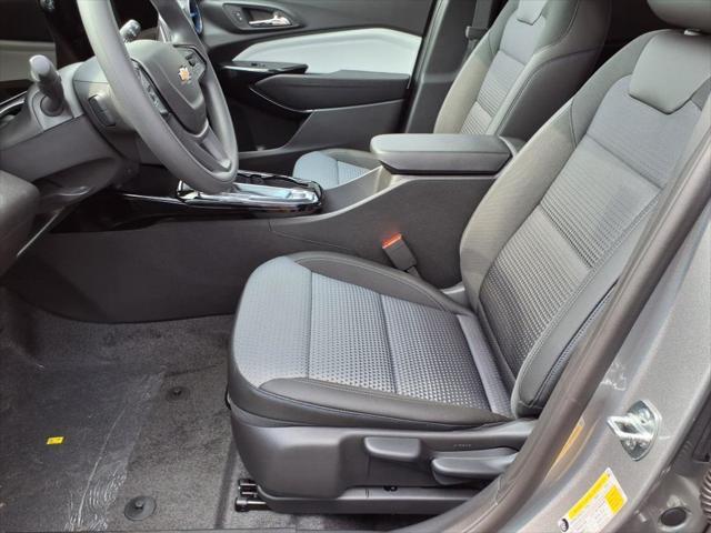 new 2025 Chevrolet Trax car, priced at $24,095