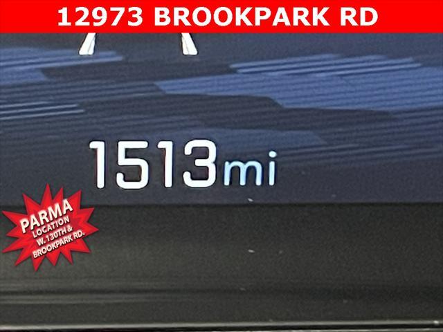 used 2025 Chevrolet Equinox car, priced at $29,464