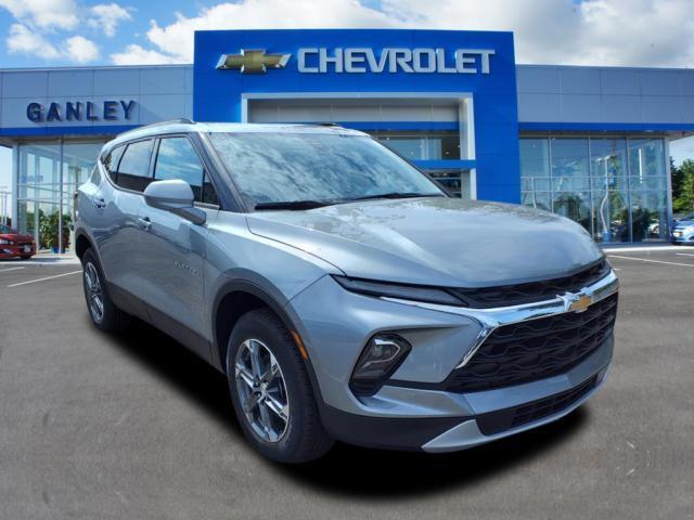 new 2025 Chevrolet Blazer car, priced at $38,670