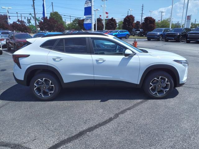 new 2025 Chevrolet Trax car, priced at $25,180