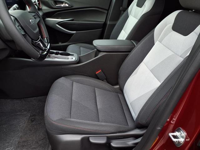 new 2025 Chevrolet Trax car, priced at $25,325