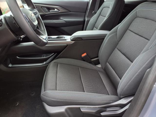 new 2025 Chevrolet Equinox EV car, priced at $35,290