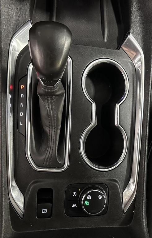 used 2022 Chevrolet Traverse car, priced at $28,852