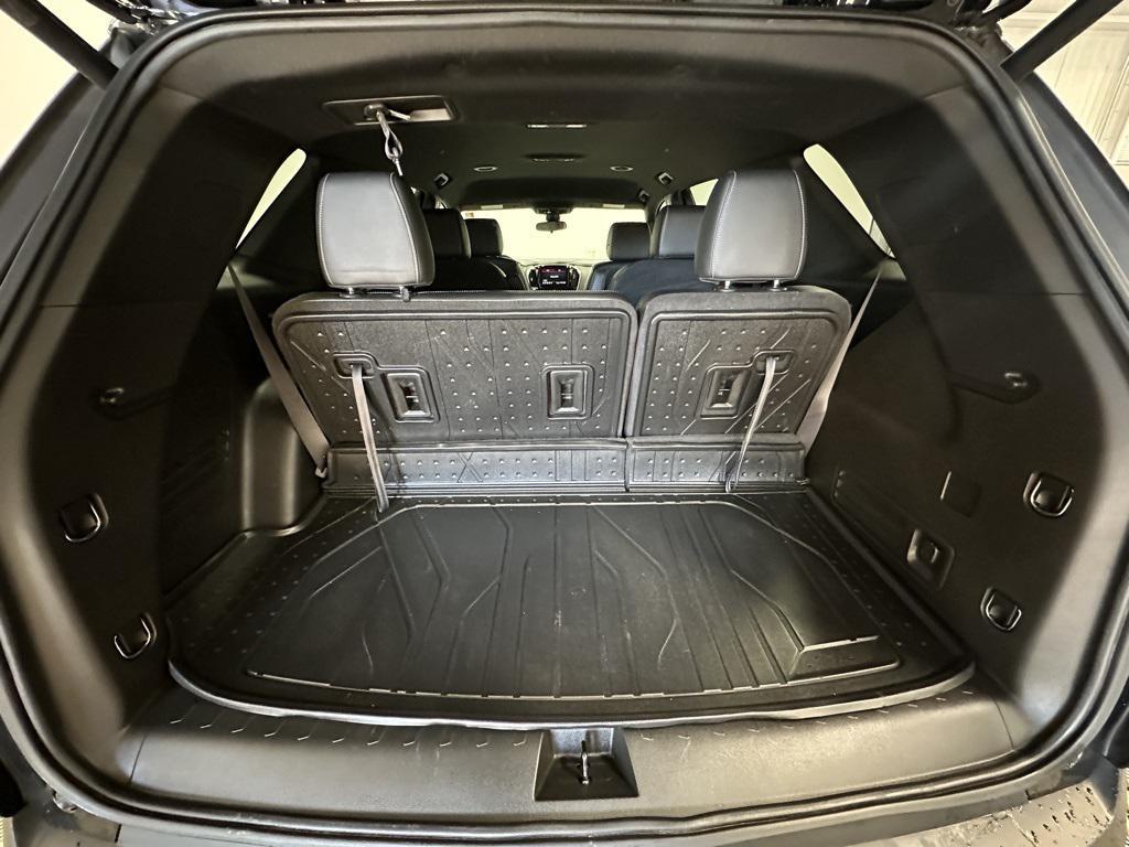 used 2022 Chevrolet Traverse car, priced at $28,852