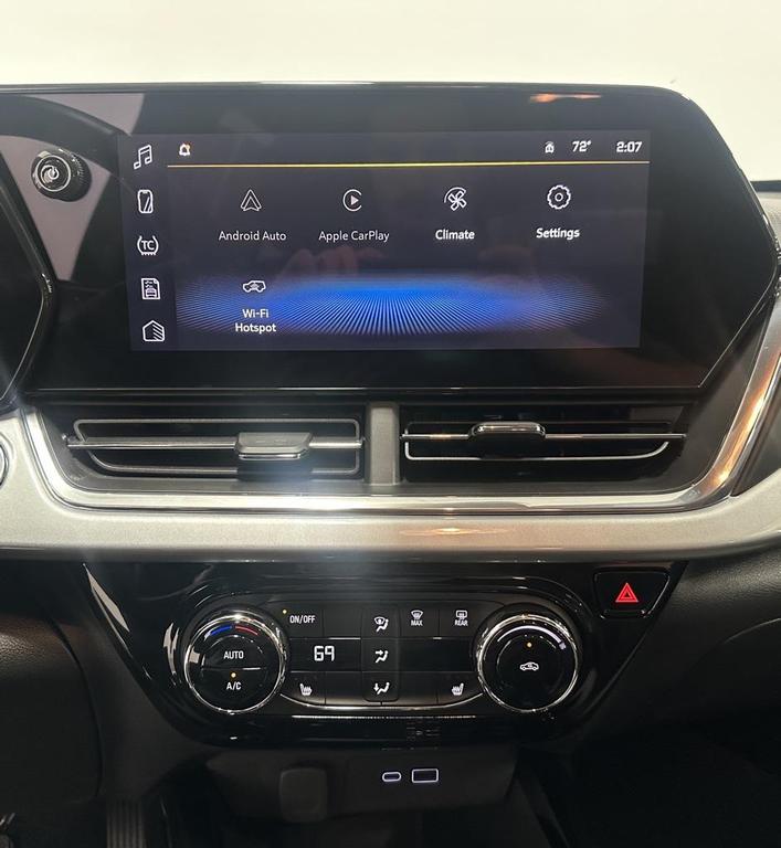 used 2024 Chevrolet Trax car