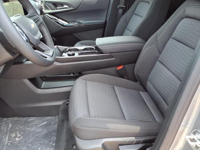 new 2026 Chevrolet Equinox car, priced at $33,165