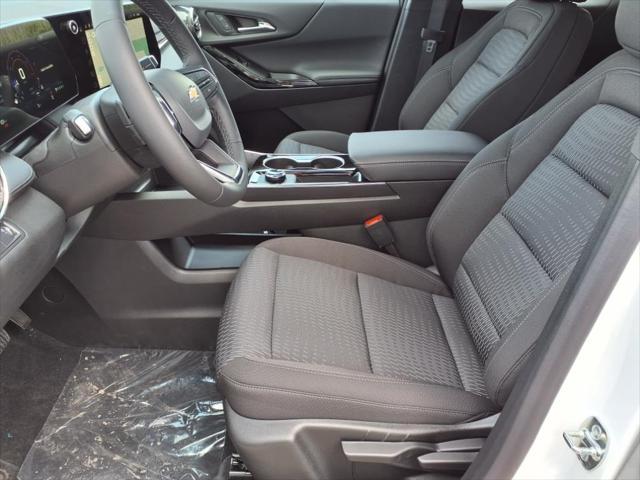 new 2026 Chevrolet Equinox car, priced at $29,995