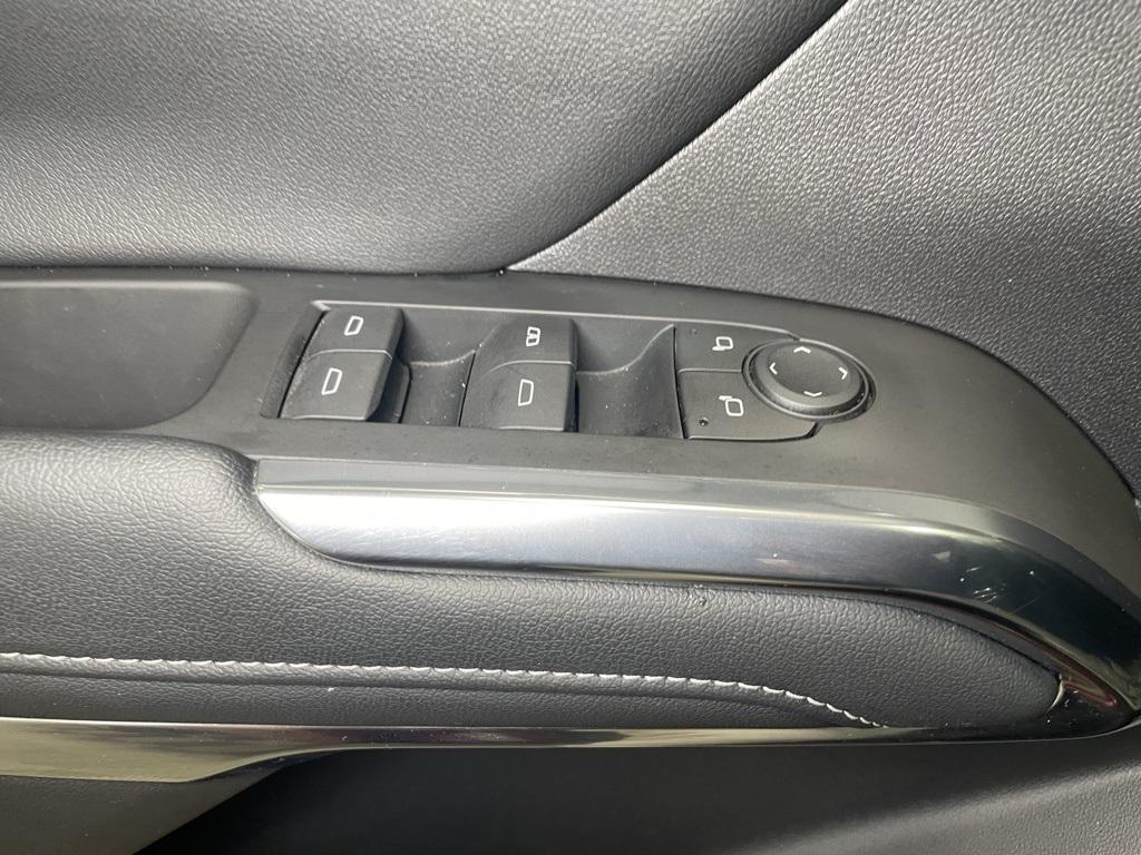 used 2024 Chevrolet Traverse car, priced at $36,498
