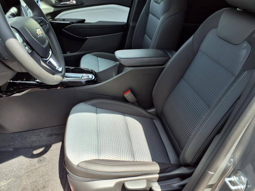 new 2025 Chevrolet Trax car, priced at $25,750