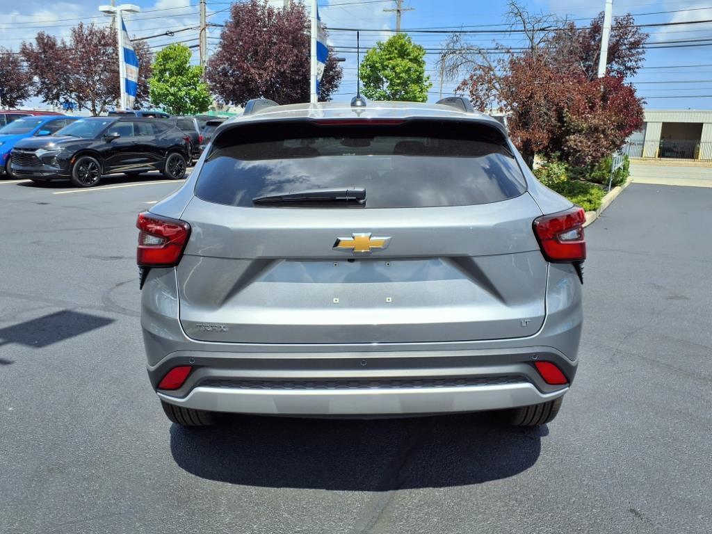new 2025 Chevrolet Trax car, priced at $25,750