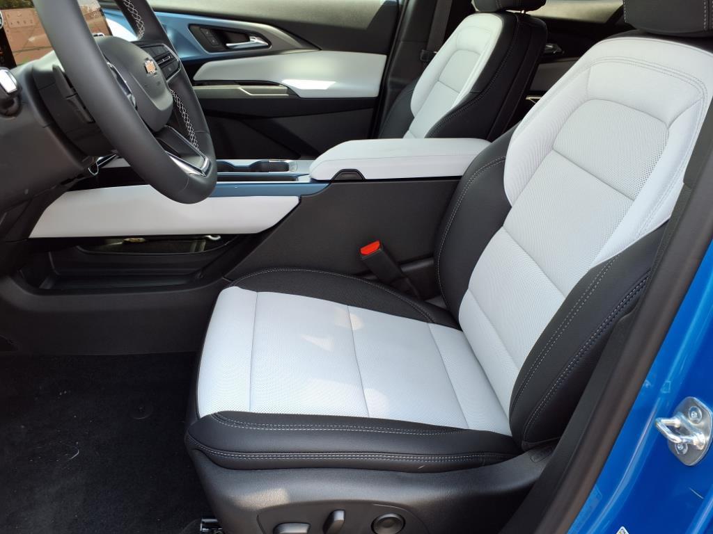 new 2025 Chevrolet Equinox EV car