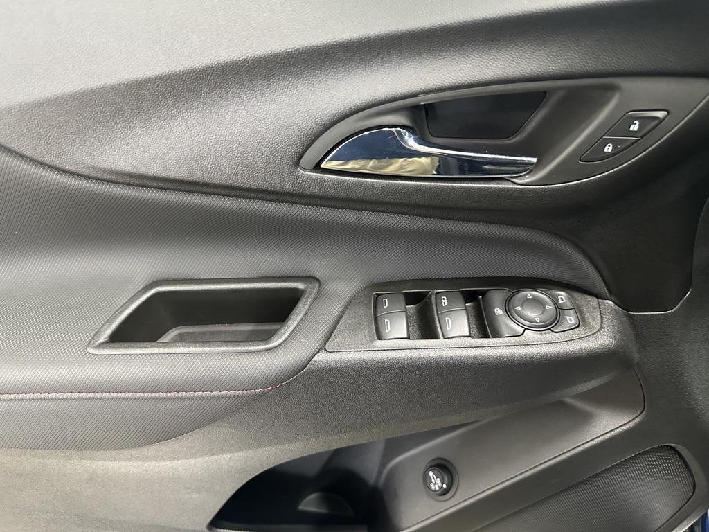 used 2023 Chevrolet Equinox car, priced at $25,899