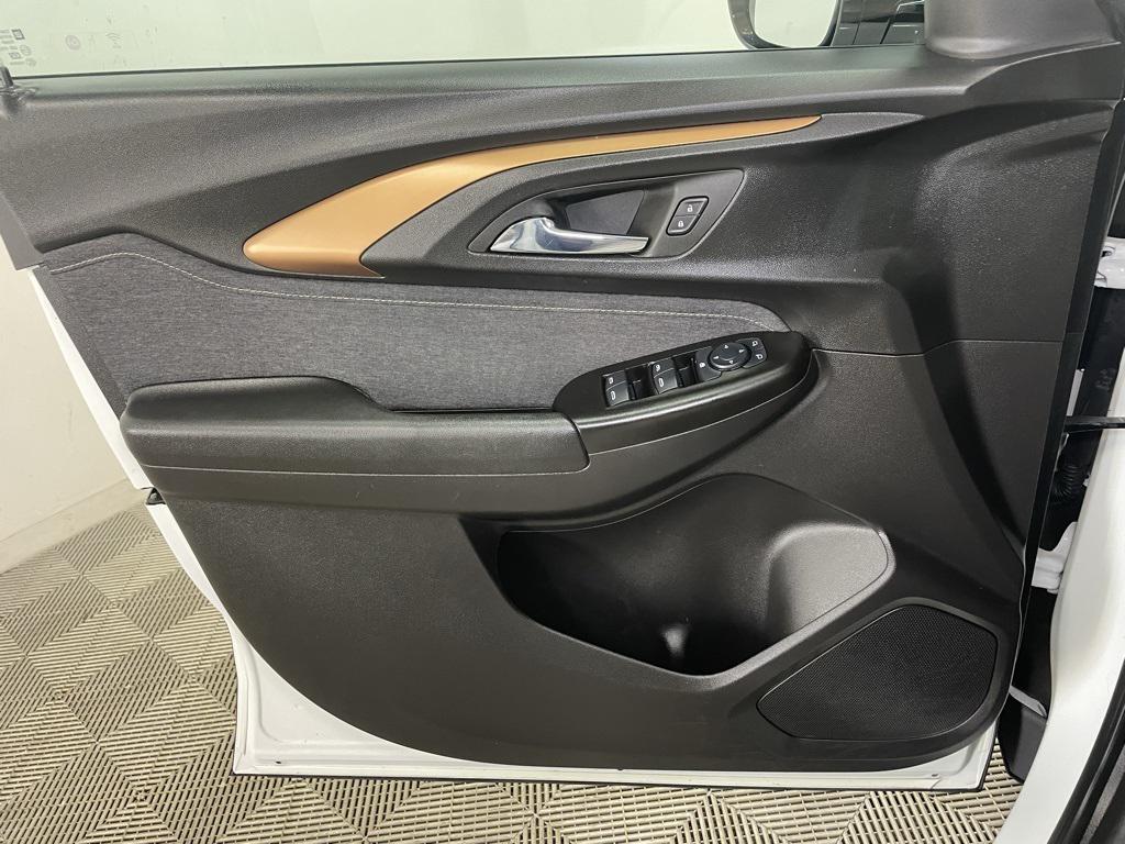 used 2023 Chevrolet TrailBlazer car, priced at $21,693