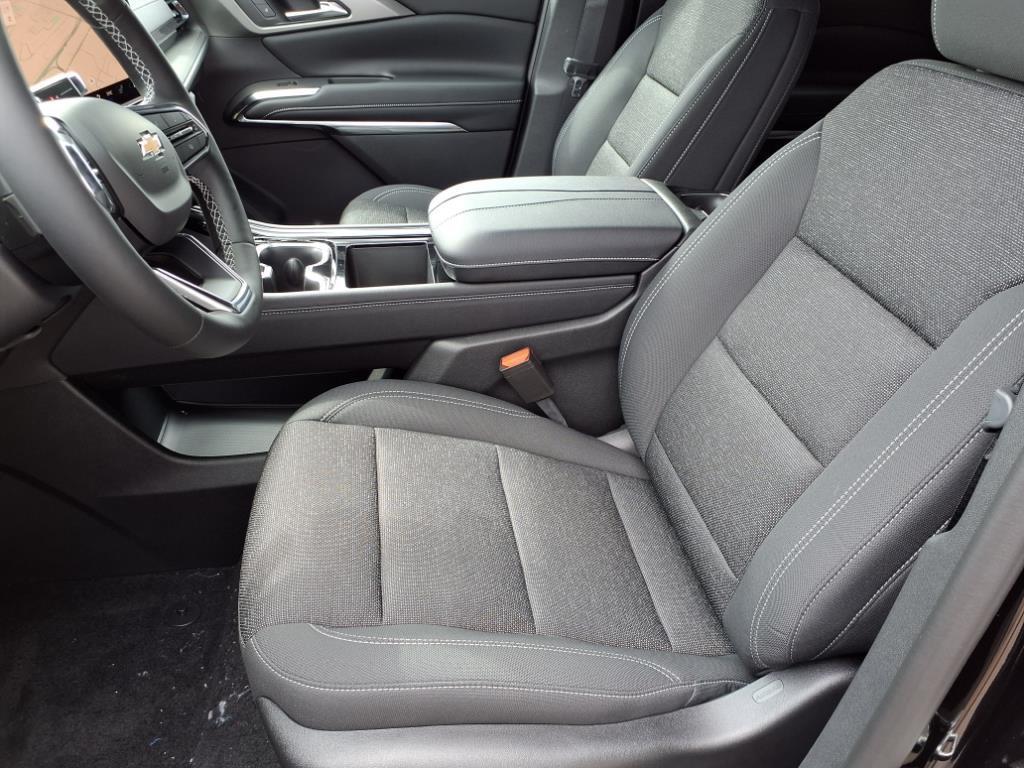 new 2025 Chevrolet Traverse car, priced at $46,380