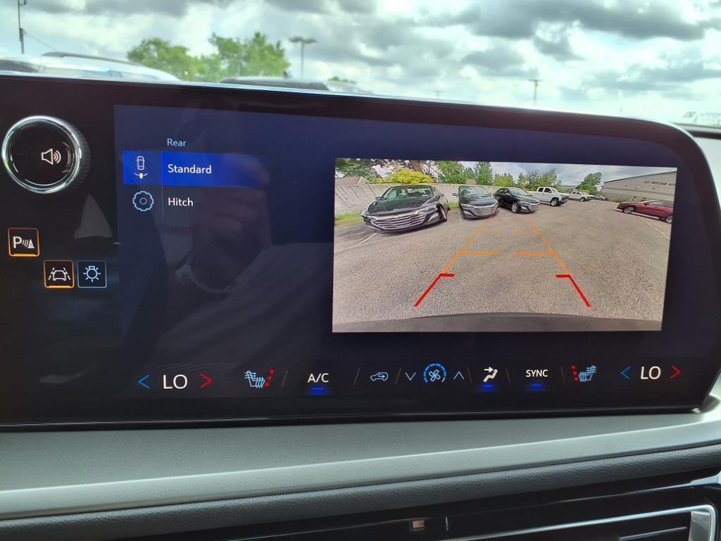 new 2025 Chevrolet Traverse car, priced at $46,380