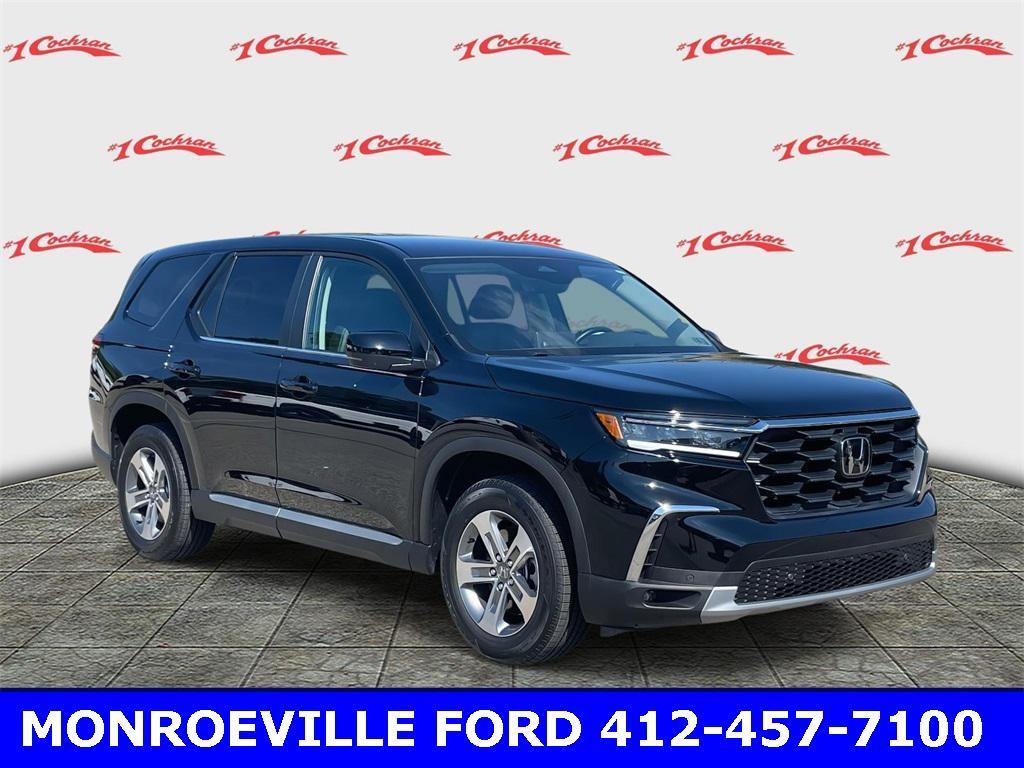 used 2025 Honda Pilot car, priced at $40,834