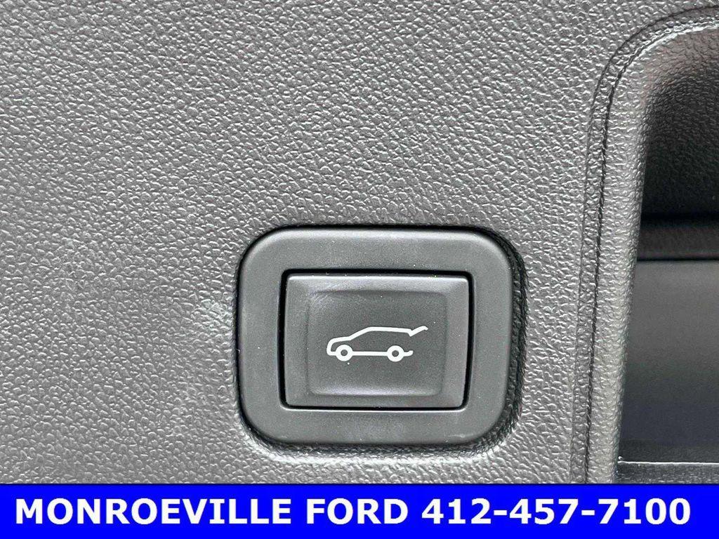 used 2023 GMC Terrain car, priced at $28,958