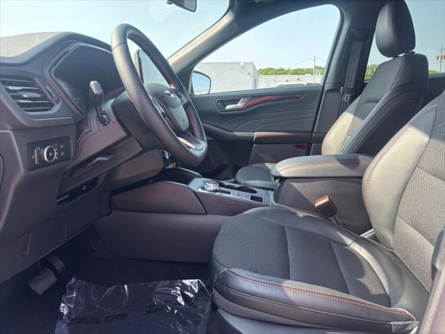 new 2025 Ford Escape car, priced at $33,251