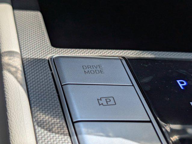 new 2025 Hyundai Elantra car, priced at $22,305
