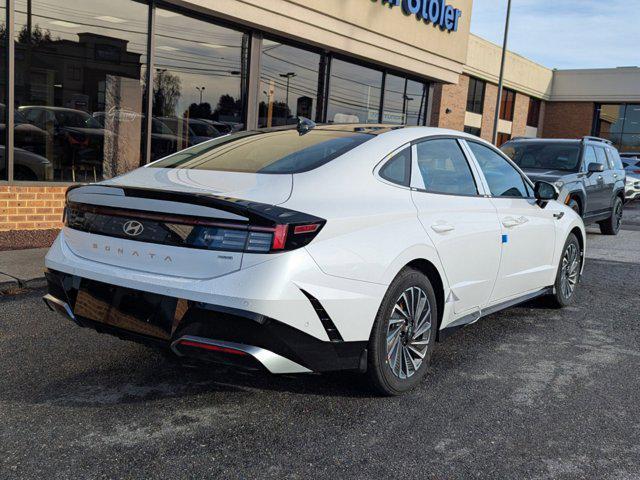 new 2025 Hyundai Sonata Hybrid car, priced at $36,532