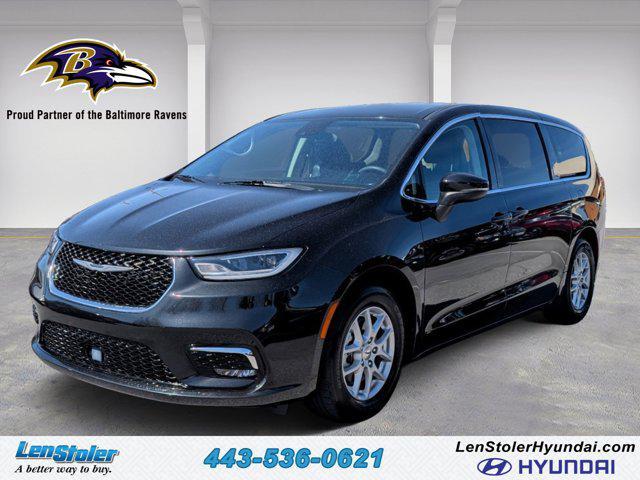 used 2023 Chrysler Pacifica car, priced at $21,512