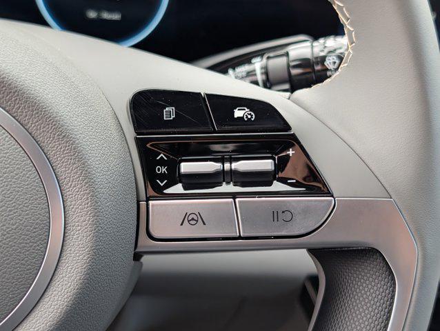 new 2025 Hyundai Elantra car, priced at $26,279