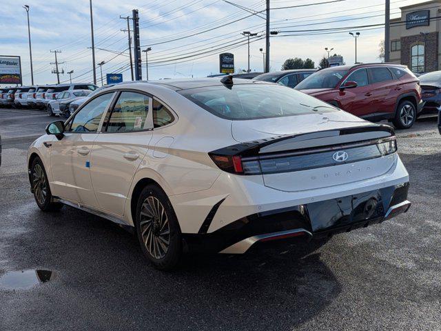 new 2025 Hyundai Sonata Hybrid car, priced at $37,926