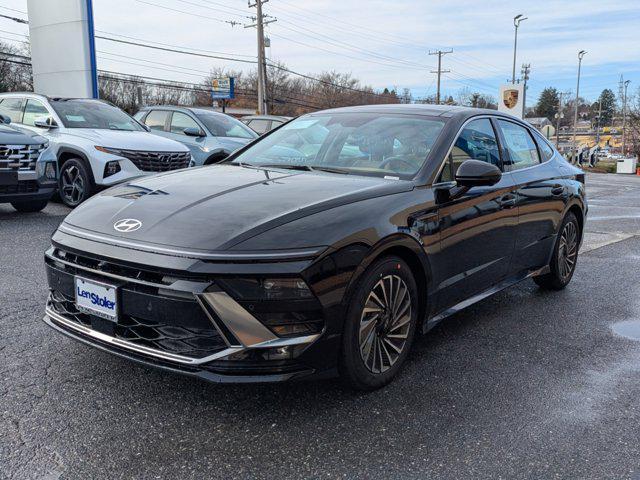 new 2025 Hyundai Sonata Hybrid car, priced at $37,397