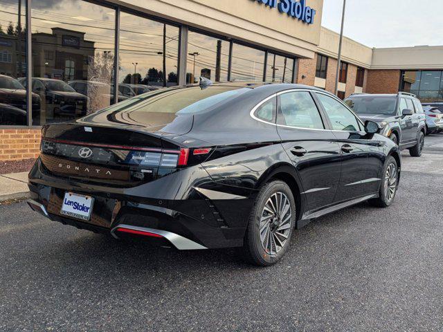 new 2025 Hyundai Sonata Hybrid car, priced at $37,397