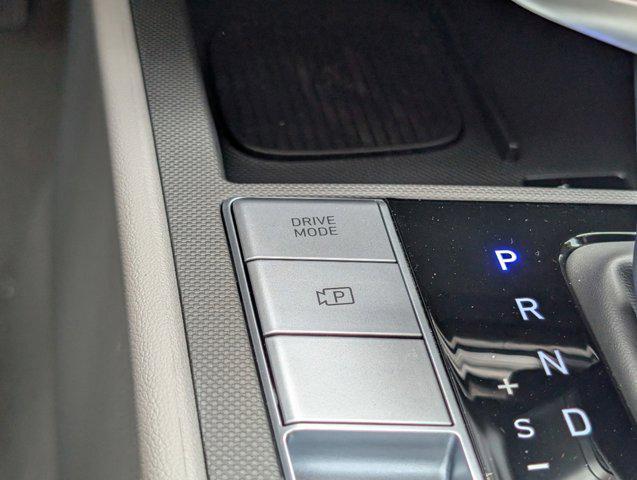 new 2025 Hyundai Elantra car, priced at $24,762