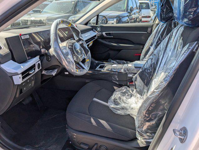 new 2025 Hyundai Sonata Hybrid car, priced at $30,345