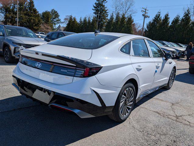 new 2025 Hyundai Sonata Hybrid car, priced at $30,345
