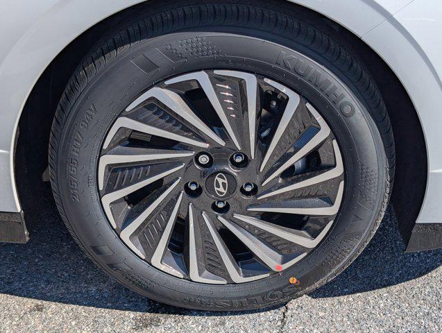 new 2025 Hyundai Sonata Hybrid car, priced at $30,345