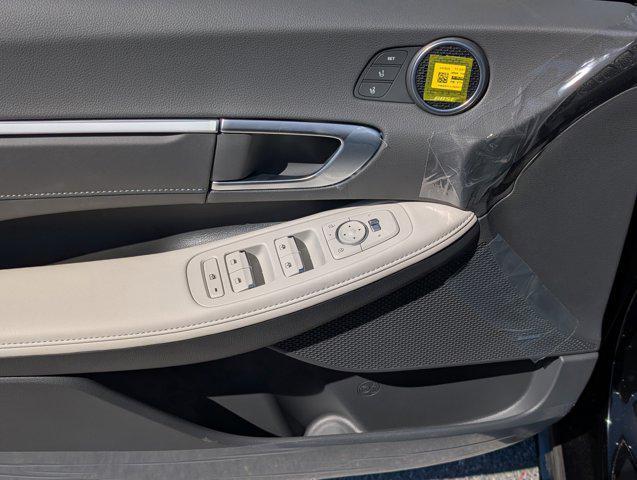 new 2025 Hyundai Sonata Hybrid car, priced at $35,901