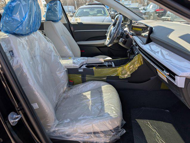 new 2025 Hyundai Sonata Hybrid car, priced at $35,901